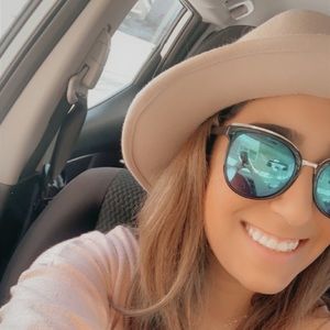 Meet your Posher, Nour